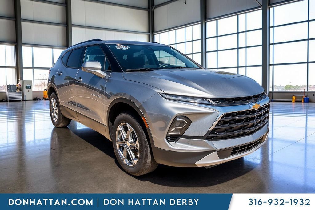Used 2023 Chevrolet Blazer LT w/ Convenience Package FWD image 36