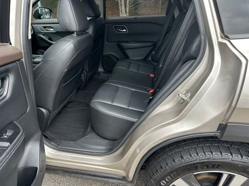 Used 2021 Nissan Rogue SL image 21