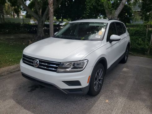 Used 2021 Volkswagen Tiguan S FWD image 3