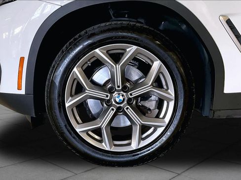 Used 2025 BMW X4 xDrive30i AWD/4WD image 10