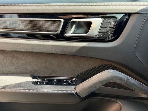 Certified 2022 Porsche Cayenne Turbo GT AWD/4WD image 16