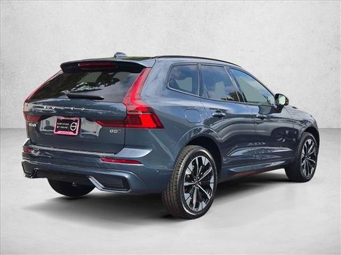 Used 2026 Volvo XC60 B5 Plus w/ Protection Package Premier AWD/4WD image 5