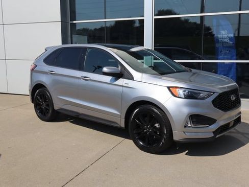Certified 2024 Ford Edge ST-Line AWD/4WD image 7