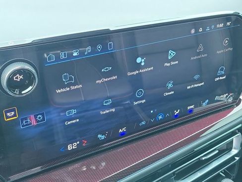 New 2026 Chevrolet Traverse Z71 w/ Driver Confidence Package image 13