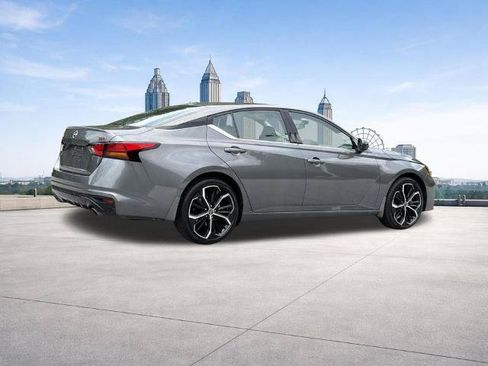 Certified 2025 Nissan Altima 2.5 SR w/ SR Premium Package FWD image 26