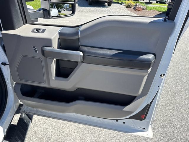 Used 2018 Ford F150 XLT w/ Equipment Group 302A Luxury AWD/4WD image 14