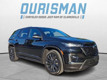 Used 2023 Chevrolet Traverse RS
