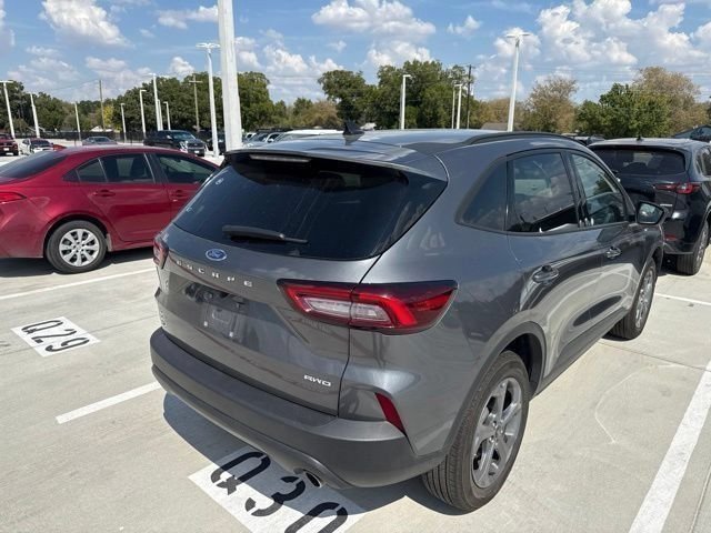 Used 2025 Ford Escape ST-Line AWD/4WD image 8