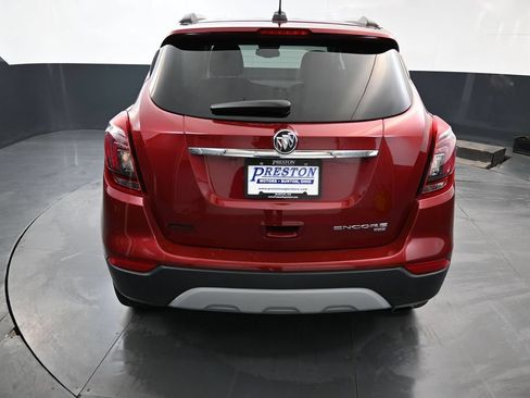 Used 2021 Buick Encore Preferred AWD/4WD image 8