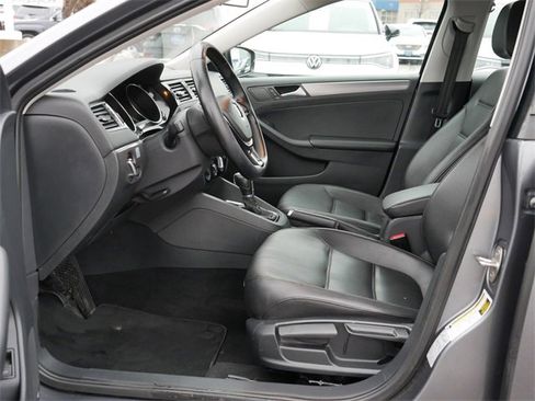Used 2015 Volkswagen Jetta TDI SE image 13