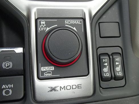 Used 2020 Subaru Forester Premium AWD/4WD image 24