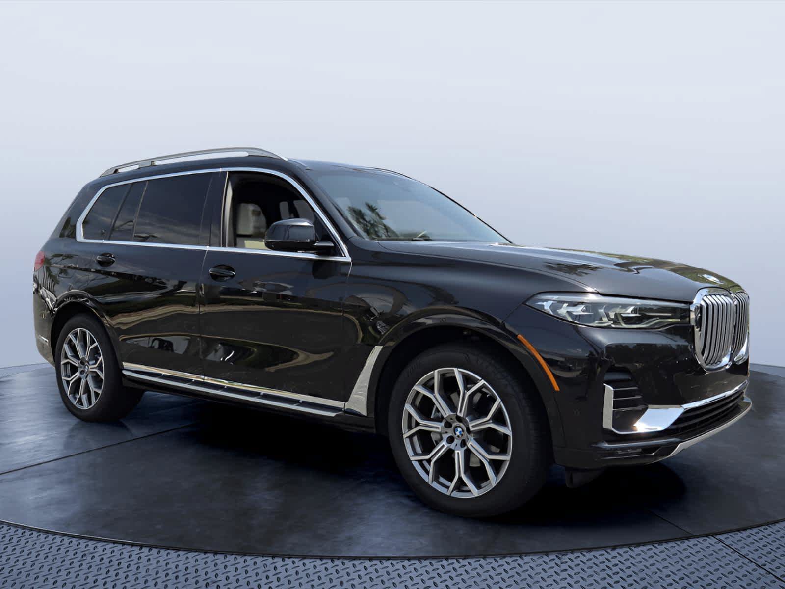 Used 2022 BMW X7 xDrive40i w/ Premium Package AWD/4WD image 1