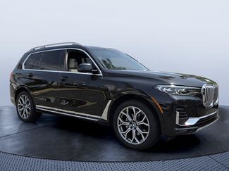 Used 2022 BMW X7 xDrive40i w/ Premium Package AWD/4WD video 1