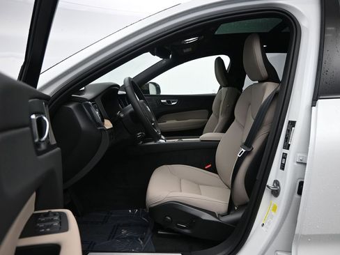New 2026 Volvo XC60 B5 Plus w/ Protection Package Premier AWD/4WD image 21