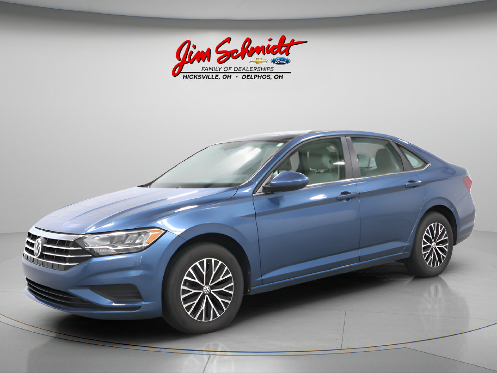 Used 2020 Volkswagen Jetta SE w/ SE Cold Weather Package FWD image 2