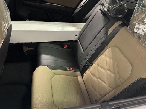 New 2026 Volkswagen Atlas Cross Sport SE image 19