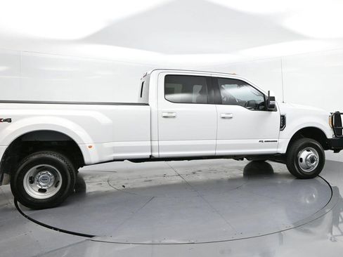 Used 2017 Ford F350 Lariat AWD/4WD image 8