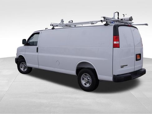 Used 2025 Chevrolet Express 2500 Extended w/ Communications Package image 8