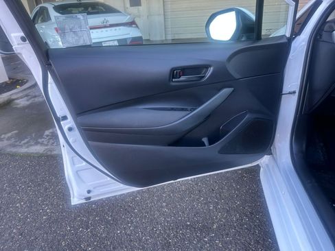 Used 2023 Toyota Corolla LE image 20