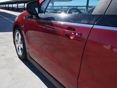 Used 2013 Chevrolet Volt Premium w/ Premium Trim Package image 9