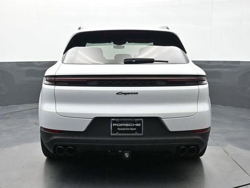 New 2025 Porsche Cayenne E-Hybrid image 22