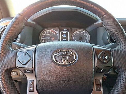 Certified 2023 Toyota Tacoma TRD Off-Road image 24