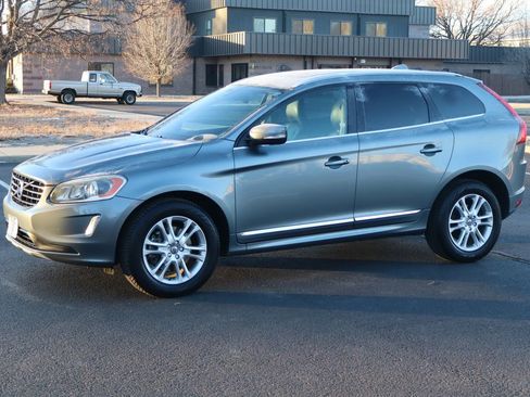 Used 2016 Volvo XC60 T5 Premier image 10