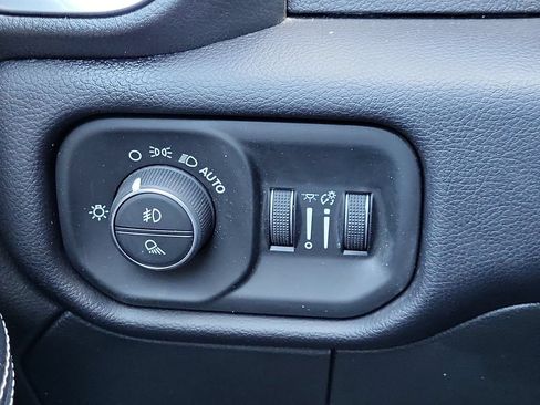 Used 2022 RAM 3500 Laramie AWD/4WD image 33