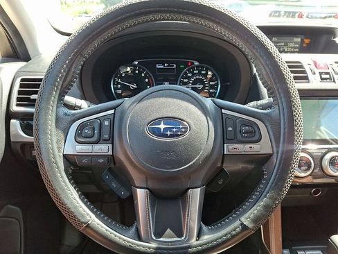 Used 2018 Subaru Forester 2.5i Touring AWD/4WD image 20