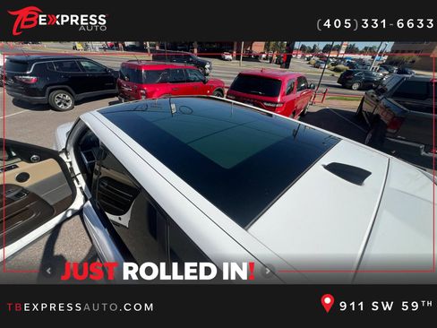 Used 2019 Land Rover Range Rover Sport HSE image 18