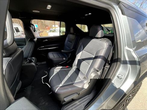 Used 2026 Chevrolet Traverse Z71 w/ LPO, Floor Liner Package image 15