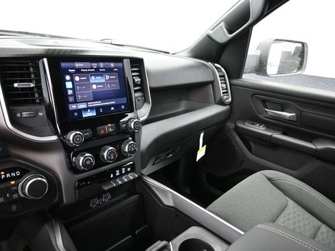 New 2026 RAM 1500 Express AWD/4WD image 17