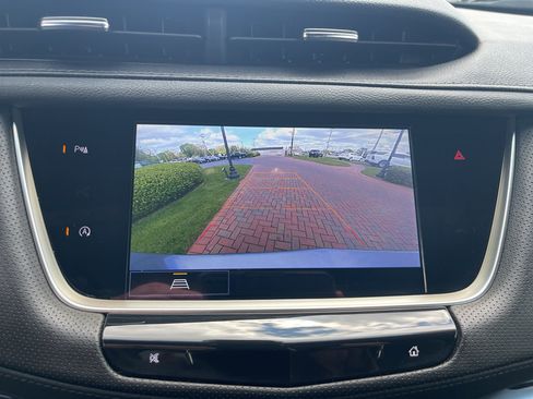 Used 2025 Cadillac XT5 Premium Luxury AWD/4WD image 24