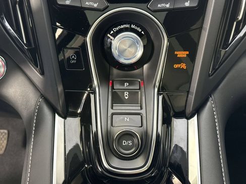 Certified 2025 Acura RDX SH-AWD image 17