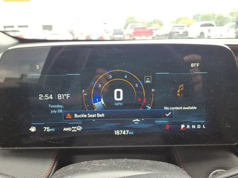 Used 2025 Chevrolet Equinox RS w/ Safety and Technology Package AWD/4WD image 16