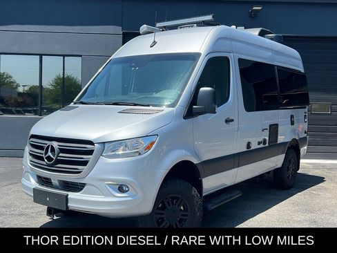 Used 2022 Mercedes-Benz Sprinter 2500 image 1