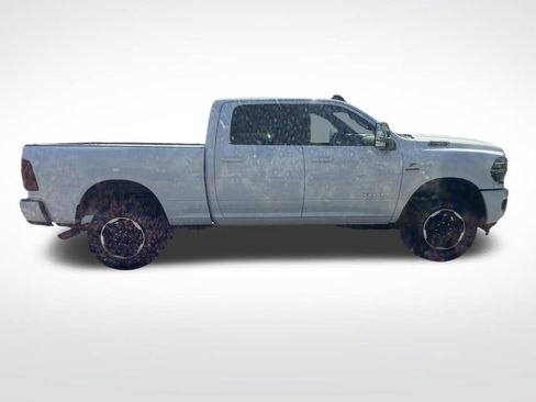 Used 2026 RAM 2500 Laramie AWD/4WD image 28