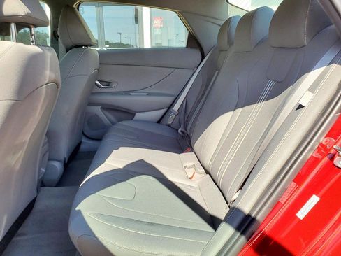 Used 2024 Hyundai Elantra SEL FWD image 15