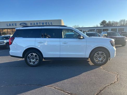 Used 2025 Ford Expedition Active image 28