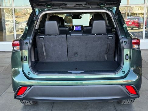 Certified 2024 Toyota Highlander XLE image 15