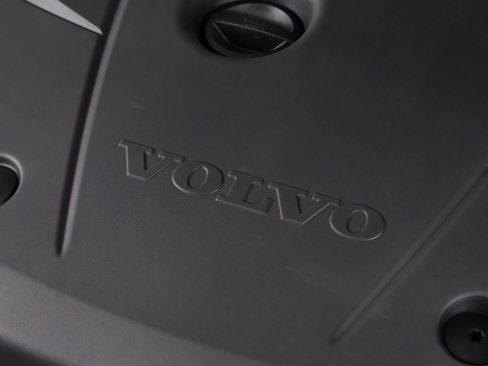 Used 2024 Volvo S60 T8 Plus AWD/4WD image 25