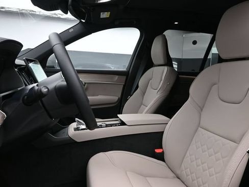 New 2026 Volvo XC90 T8 Plus w/ Protection Package Premier AWD/4WD image 10
