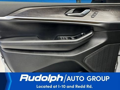 Used 2025 Jeep Grand Cherokee L Limited AWD/4WD image 13