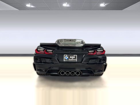 Used 2024 Chevrolet Corvette Z06 RWD image 8