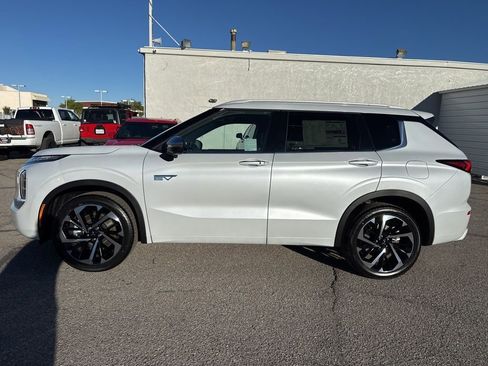 New 2025 Mitsubishi Outlander SEL image 4