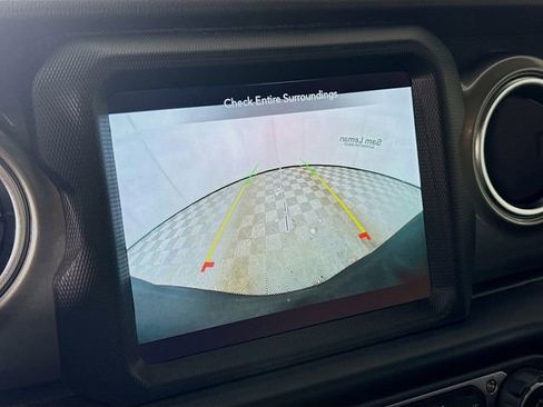 Used 2022 Jeep Wrangler Unlimited Sahara image 14