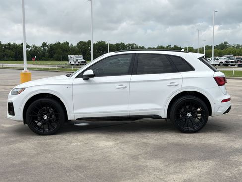 Used 2022 Audi Q5 2.0T Prestige w/ Prestige Package AWD/4WD image 2