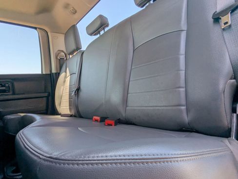 Used 2018 RAM 1500 Tradesman w/ Chrome Appearance Group RWD image 11