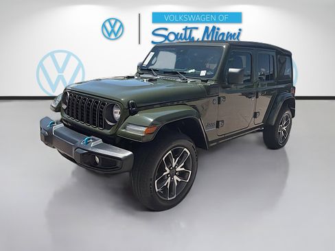 Used 2024 Jeep Wrangler Sport S w/ Convenience Group AWD/4WD image 3