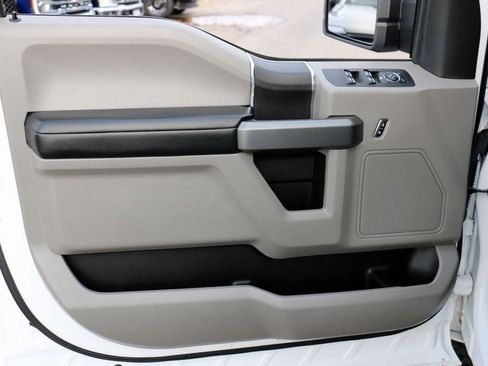 Used 2016 Ford F150 XLT image 19